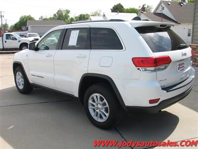 2019 Jeep Grand Cherokee Laredo  Laredo, 4x4, 3.6L V6 - Photo 29 - North Platte, NE 69101