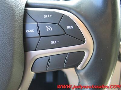 2019 Jeep Grand Cherokee Laredo  Laredo, 4x4, 3.6L V6 - Photo 10 - North Platte, NE 69101