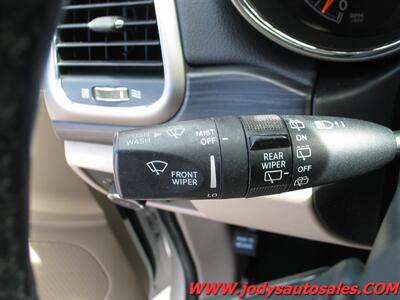 2019 Jeep Grand Cherokee Laredo  Laredo, 4x4, 3.6L V6 - Photo 8 - North Platte, NE 69101