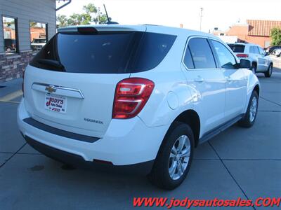 2017 Chevrolet Equinox LS  LS, FWD, LOW LOW 42,000 MILES - Photo 33 - North Platte, NE 69101