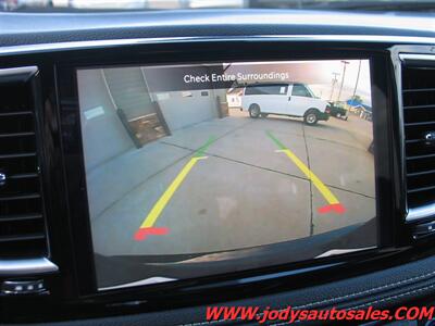 2023 Chrysler Pacifica Limited, LEATHER, SUNROOF, HEATED REAR SEATS  Limited, LEATHER, SUNROOF, HEATED REAR SEATS - Photo 27 - North Platte, NE 69101