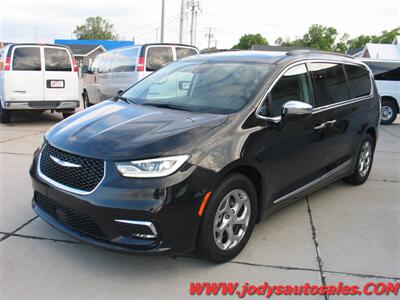 2023 Chrysler Pacifica Limited, LEATHER, SUNROOF, HEATED REAR SEATS  Limited, LEATHER, SUNROOF, HEATED REAR SEATS - Photo 39 - North Platte, NE 69101