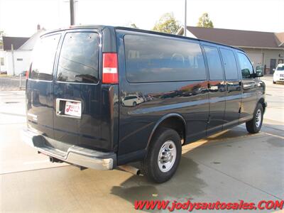 2015 Chevrolet Express LT 3500, 15 PASSENGE  LT 3500, 15 PASSENGE, 6.0 V8, 21,000 LOW MILES - Photo 33 - North Platte, NE 69101