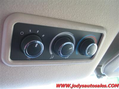 2017 Chevrolet Express LT 3500  LT 3500, EXTENDED 15 PASSENGE, 6.0 V8, - Photo 17 - North Platte, NE 69101