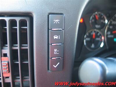 2017 Chevrolet Express LT 3500  LT 3500, EXTENDED 15 PASSENGE, 6.0 V8, - Photo 7 - North Platte, NE 69101