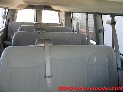 2017 Chevrolet Express LT 3500  LT 3500, EXTENDED 15 PASSENGE, 6.0 V8, - Photo 21 - North Platte, NE 69101