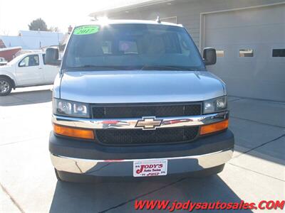 2017 Chevrolet Express LT 3500  LT 3500, EXTENDED 15 PASSENGE, 6.0 V8, - Photo 32 - North Platte, NE 69101