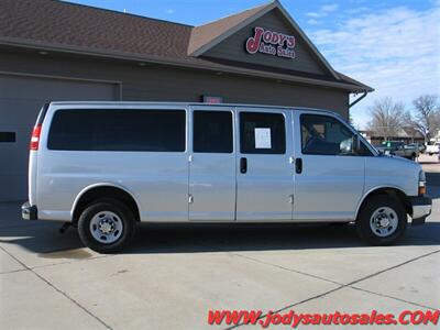 2017 Chevrolet Express LT 3500  LT 3500, EXTENDED 15 PASSENGE, 6.0 V8, - Photo 31 - North Platte, NE 69101