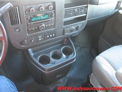 2017 Chevrolet Express LT 3500  LT 3500, EXTENDED 15 PASSENGE, 6.0 V8, - Photo 18 - North Platte, NE 69101