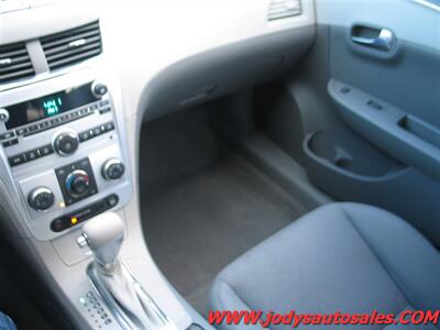 2009 Chevrolet Malibu LS   - Photo 15 - North Platte, NE 69101