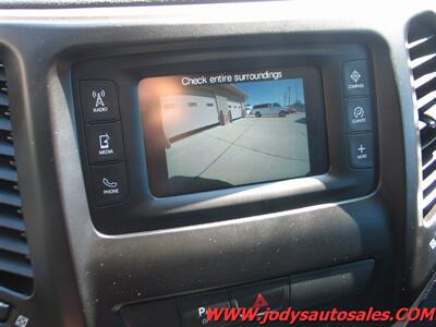 2018 Jeep Cherokee Latitude  Latitude, 4WD, LOW 55,000 MILES - Photo 14 - North Platte, NE 69101