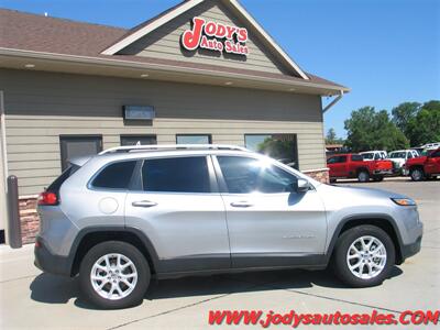 2018 Jeep Cherokee Latitude  Latitude, 4WD, LOW 55,000 MILES - Photo 28 - North Platte, NE 69101