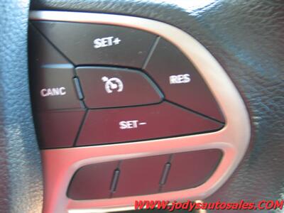 2018 Jeep Cherokee Latitude  Latitude, 4WD, LOW 55,000 MILES - Photo 11 - North Platte, NE 69101