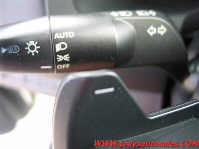 2023 Nissan Pathfinder S  S, 4WD, 3RD ROW SEATING, 3.5L V6 - Photo 10 - North Platte, NE 69101