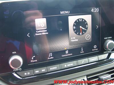 2023 Nissan Pathfinder S  S, 4WD, 3RD ROW SEATING, 3.5L V6 - Photo 17 - North Platte, NE 69101
