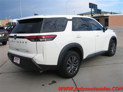 2023 Nissan Pathfinder S  S, 4WD, 3RD ROW SEATING, 3.5L V6 - Photo 36 - North Platte, NE 69101