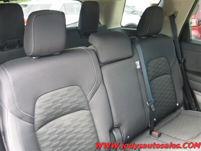 2023 Nissan Pathfinder S  S, 4WD, 3RD ROW SEATING, 3.5L V6 - Photo 29 - North Platte, NE 69101