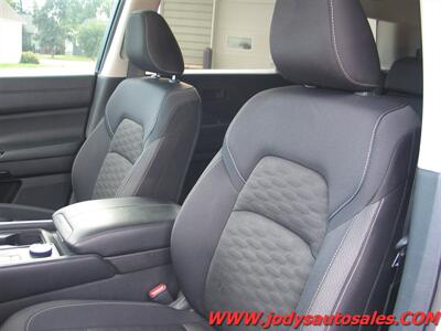 2023 Nissan Pathfinder S  S, 4WD, 3RD ROW SEATING, 3.5L V6 - Photo 5 - North Platte, NE 69101
