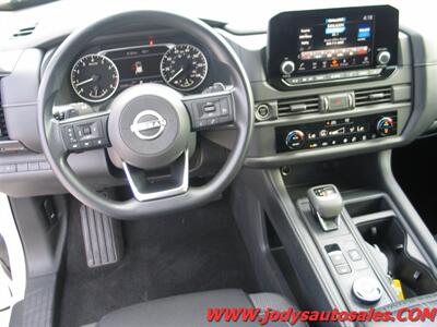 2023 Nissan Pathfinder S  S, 4WD, 3RD ROW SEATING, 3.5L V6 - Photo 6 - North Platte, NE 69101