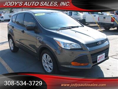 2016 Ford Escape S  S, FWD, 4DR, 31+ MPG - Photo 1 - North Platte, NE 69101