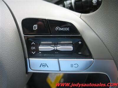 2021 Hyundai ELANTRA SE  SE, FWD, HYBRID, 40 MPG - Photo 13 - North Platte, NE 69101