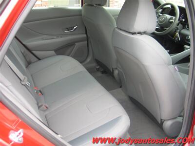 2021 Hyundai ELANTRA SE  SE, FWD, HYBRID, 40 MPG - Photo 23 - North Platte, NE 69101