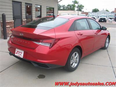 2021 Hyundai ELANTRA SE  SE, FWD, HYBRID, 40 MPG - Photo 30 - North Platte, NE 69101
