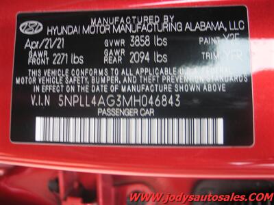 2021 Hyundai ELANTRA SE  SE, FWD, HYBRID, 40 MPG - Photo 34 - North Platte, NE 69101