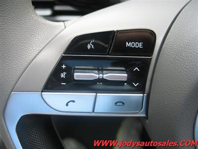 2021 Hyundai ELANTRA SE  SE, FWD, HYBRID, 40 MPG - Photo 12 - North Platte, NE 69101