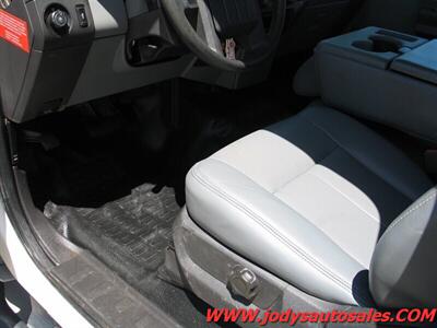 2013 Ford F-250 XL, MAINT UTILITY XL, MAINT UTILITY BOX, 4X2, 40,000 LOW MILES - Photo 4 - North Platte, NE 69101