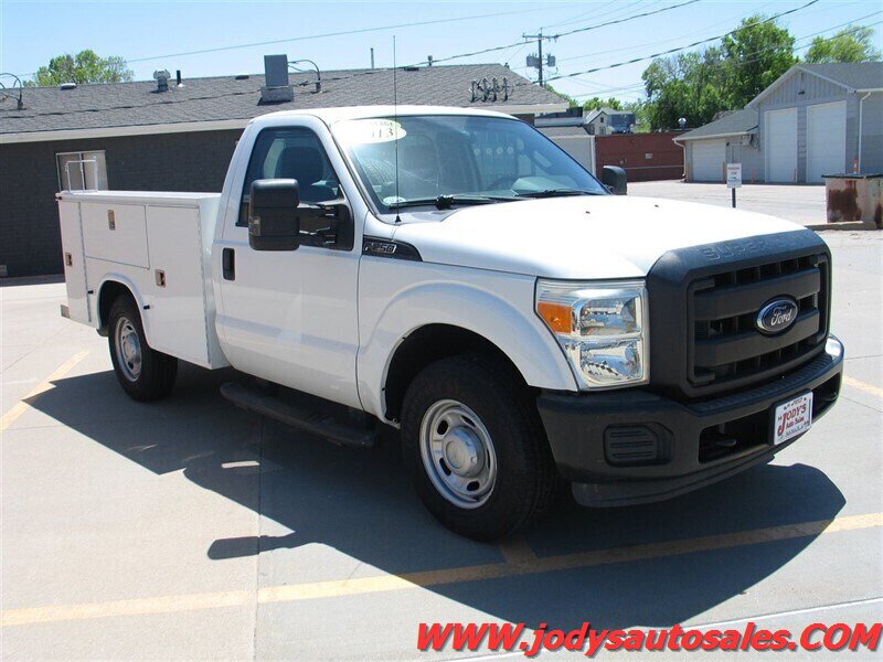 2013 Ford F-250 XL, MAINT UTILITY  XL, MAINT UTILITY BOX, 4X2, 40,000 LOW MILES - Photo 1 - North Platte, NE 69101