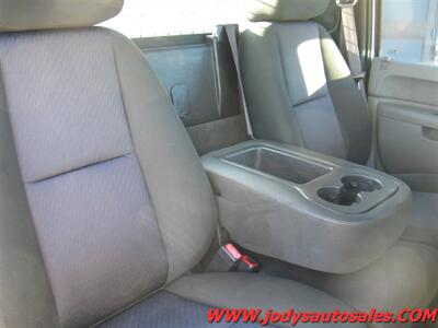 2011 Chevrolet Silverado 2500 W/T, 6.0 V-8, 4X4, LOW 86,000 MILES - Photo 15 - North Platte, NE 69101