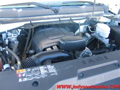 2011 Chevrolet Silverado 2500 W/T, 6.0 V-8, 4X4, LOW 86,000 MILES - Photo 27 - North Platte, NE 69101
