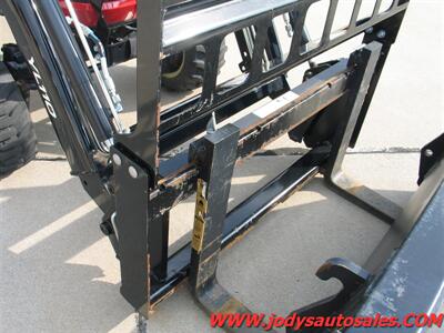 2024 Yanmar SA223BI-L Sub-Compact, 4WD, Pallet Forks, 3-point hitch rear disc, front bucket - Photo 21 - North Platte, NE 69101