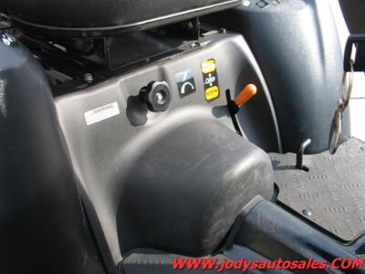 2024 Yanmar SA223BI-L Sub-Compact, 4WD, Pallet Forks, 3-point hitch rear disc, front bucket - Photo 19 - North Platte, NE 69101