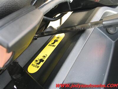 2024 Yanmar SA223BI-L Sub-Compact, 4WD, Pallet Forks, 3-point hitch rear disc, front bucket - Photo 5 - North Platte, NE 69101