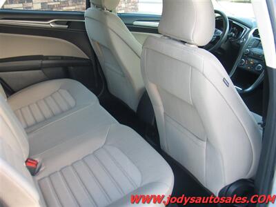 2018 Ford Fusion Hybrid S  S, 39,000 LOW MILES - Photo 21 - North Platte, NE 69101