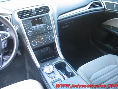 2018 Ford Fusion Hybrid S  S, 39,000 LOW MILES - Photo 7 - North Platte, NE 69101