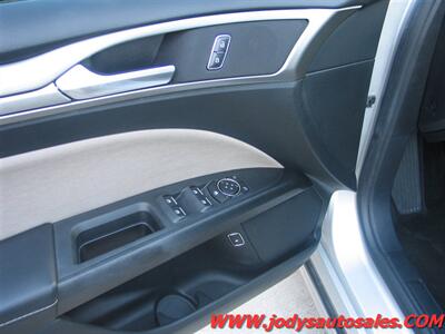 2018 Ford Fusion Hybrid S  S, 39,000 LOW MILES - Photo 3 - North Platte, NE 69101