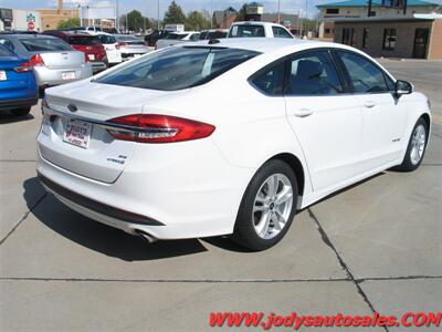 2018 Ford Fusion Hybrid SE  SE, GAS/HYBRID, 40 MPG, LOW, LOW 40,000 MILES - Photo 31 - North Platte, NE 69101