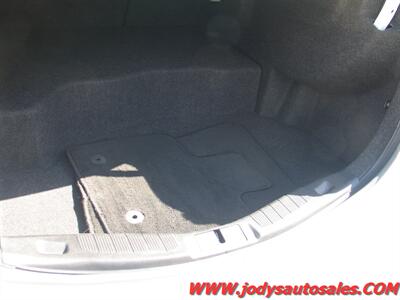 2018 Ford Fusion Hybrid SE  SE, GAS/HYBRID, 40 MPG, LOW, LOW 40,000 MILES - Photo 26 - North Platte, NE 69101