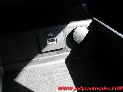 2018 Ford Fusion Hybrid SE  SE, GAS/HYBRID, 40 MPG, LOW, LOW 40,000 MILES - Photo 20 - North Platte, NE 69101