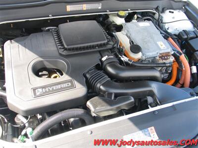 2018 Ford Fusion Hybrid SE  SE, GAS/HYBRID, 40 MPG, LOW, LOW 40,000 MILES - Photo 34 - North Platte, NE 69101