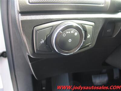 2018 Ford Fusion Hybrid SE  SE, GAS/HYBRID, 40 MPG, LOW, LOW 40,000 MILES - Photo 8 - North Platte, NE 69101