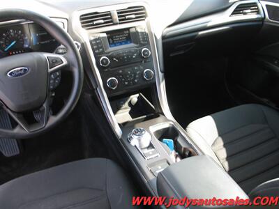 2018 Ford Fusion Hybrid SE  SE, GAS/HYBRID, 40 MPG, LOW, LOW 40,000 MILES - Photo 7 - North Platte, NE 69101