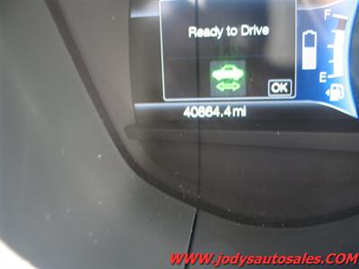 2018 Ford Fusion Hybrid SE  SE, GAS/HYBRID, 40 MPG, LOW, LOW 40,000 MILES - Photo 14 - North Platte, NE 69101