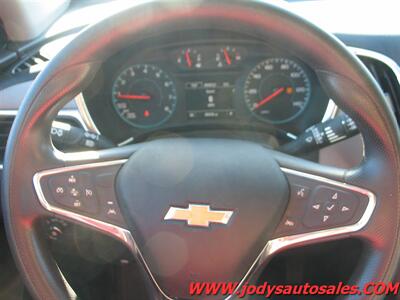 2020 Chevrolet Equinox LS, AWD, 1.5L Turbo I4 - Photo 12 - North Platte, NE 69101