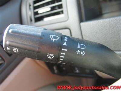 2011 Ford Fusion Hybrid   - Photo 7 - North Platte, NE 69101