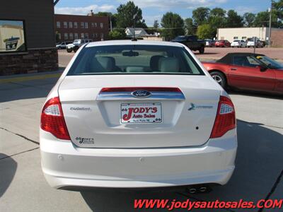 2011 Ford Fusion Hybrid   - Photo 25 - North Platte, NE 69101