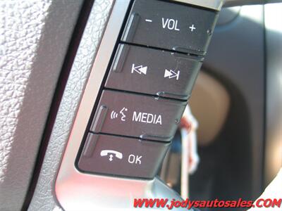 2011 Ford Fusion Hybrid   - Photo 9 - North Platte, NE 69101